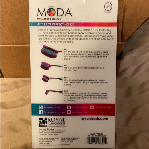 Pro Makeup Brushes - Picture 2 of 2